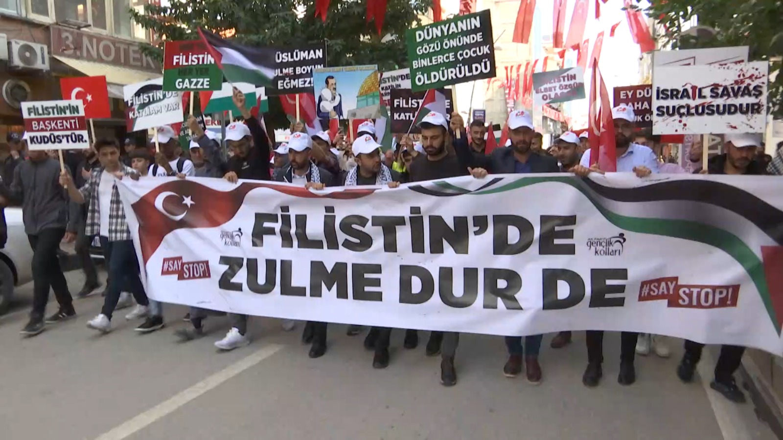 AK PARTİ ELAZIĞ GENÇLİK KOLLARI’NDAN İSRAİL’E KINAMA VE PROTESTO