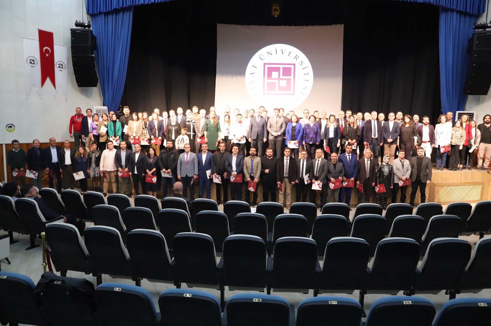 REKTÖR PROF. DR. GÖKTAŞ PROJE BAŞARISI GÖSTEREN AKADEMİSYENLERE TEŞEKKÜR BELGESİ TAKDİM ETTİ