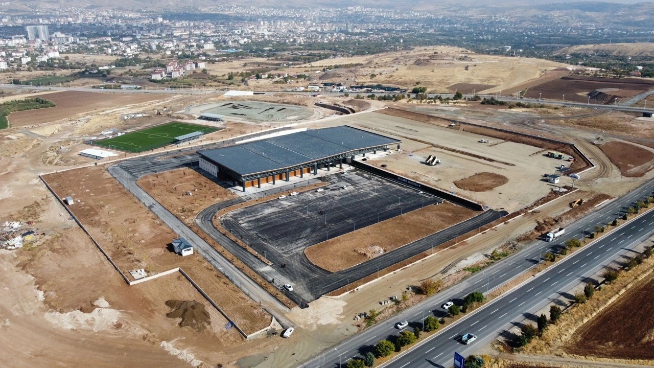 ŞEHİRLER ARASI OTOBÜS TERMİNALİ AÇILIŞ İÇİN GÜN SAYIYOR 