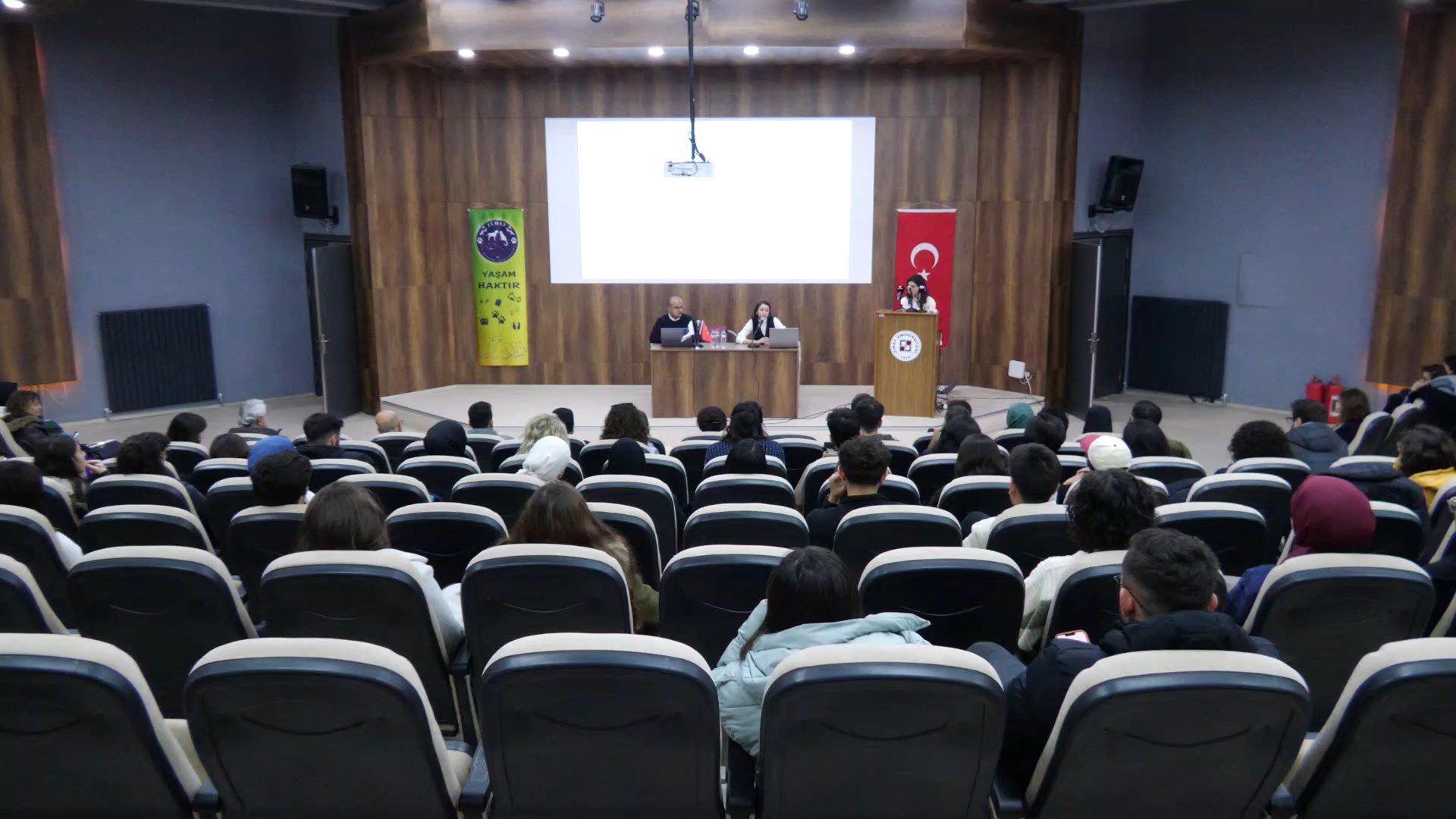 FÜ’de “10 Aralık Hayvan Hakları” Adlı Panel Düzenlendi