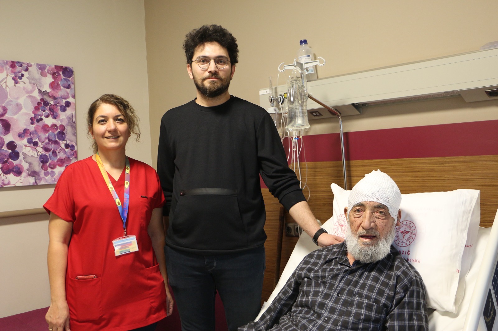 BEYNİNDEN 8 CM’LİK KİTLE ÇIKARILAN HASTA SAĞLIĞINA KAVUŞTU