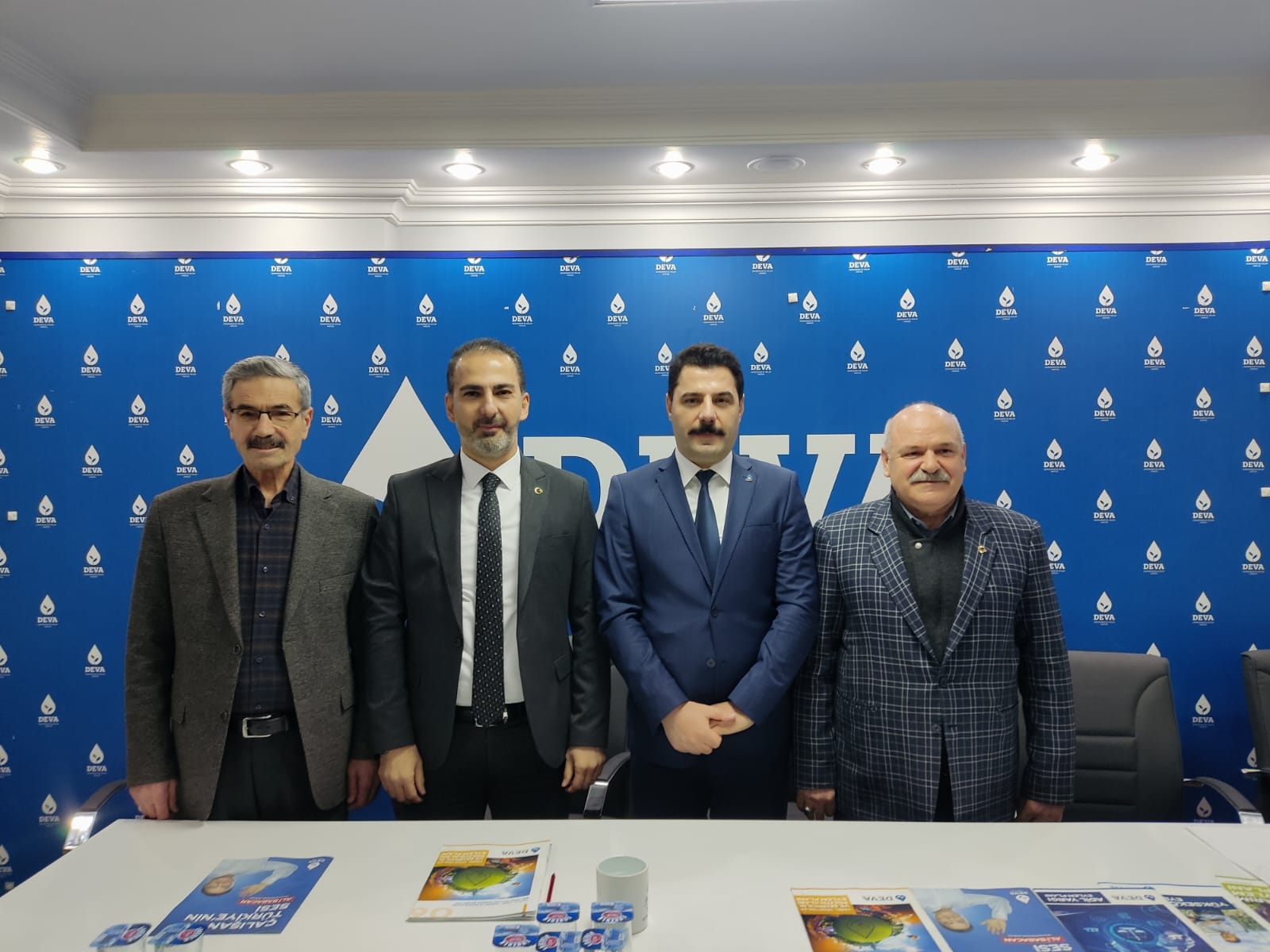 DEVA Partisi Yazıkonak Belediye Başkan Adayı Cihan Çiçek:”Yolsuzluklardan arınmış  belediyeler için yola çıktık”