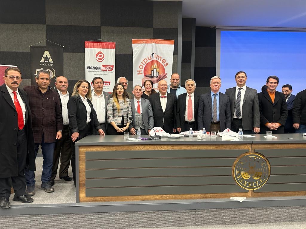 ELAZIĞ’DA “DEPREM RİSKİYLE YÜZLEŞMEK, BİLİNÇLİ TOPLUM, GÜVENLİ GELECEK” PANELİ DÜZENLENDİ