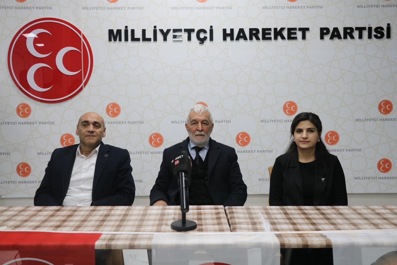MHP Elazığ Belediye Başkan Adayı Doç. Dr. Murat Aygen Seçim İletişim Merkezinde Vatandaşlarla Bir Araya Geldi