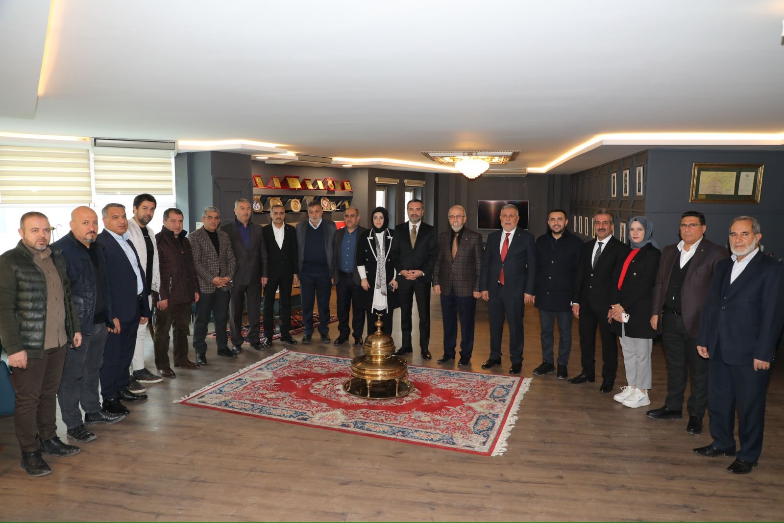 BAŞKAN ŞERİFOĞULLARI, STK VE ODA TEMSİLCİLERİYLE BULUŞTU