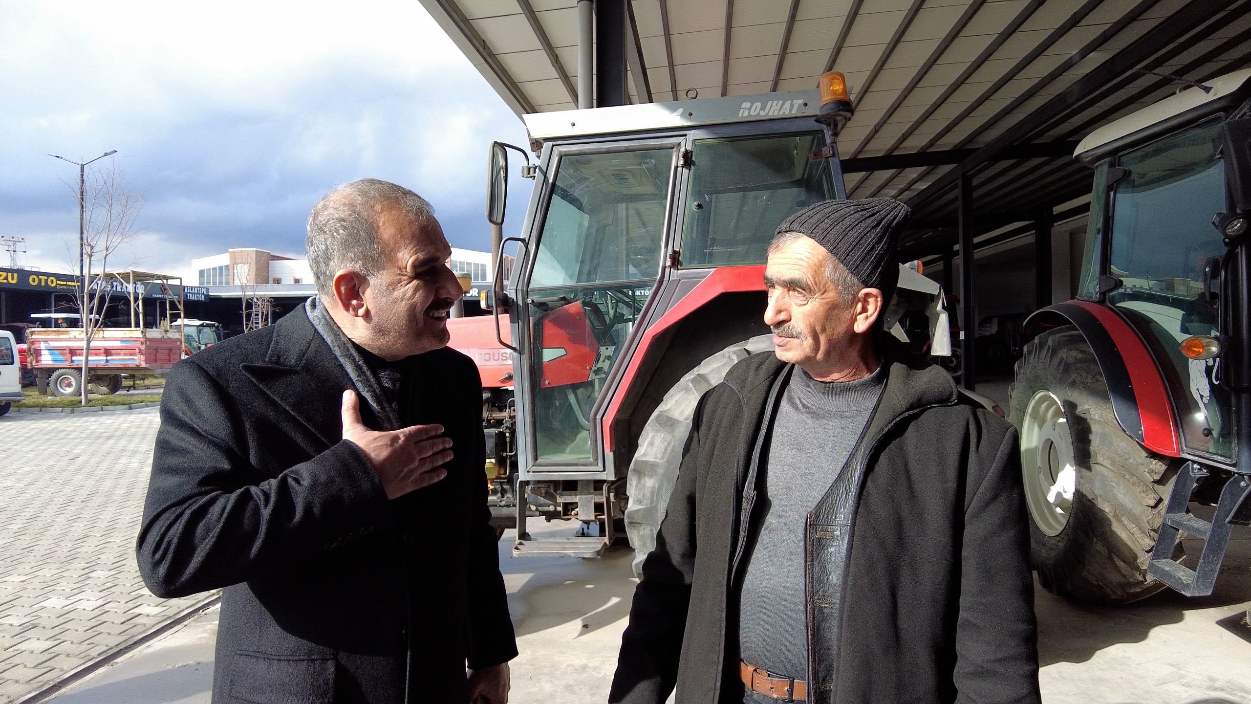 BAŞKAN ALAN TRAKTÖRCÜ ESNAFLARI SİTESİNİ ZİYARET ETTİ