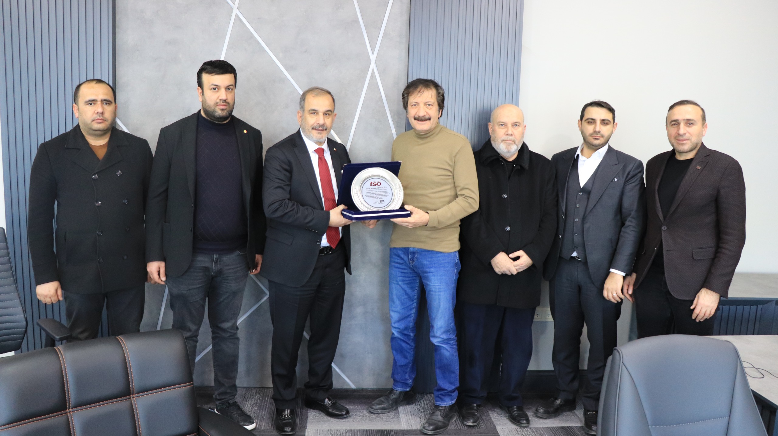 ELAZIĞ TİCARET VE SANAYİ ODASI BAŞKANI İDRİS ALAN: “6 ŞUBAT DEPREMİNDE HEMŞERİLERİMİZLE BİRLİKTE FİRMALARIMIZ DA SEFERBER OLDU”