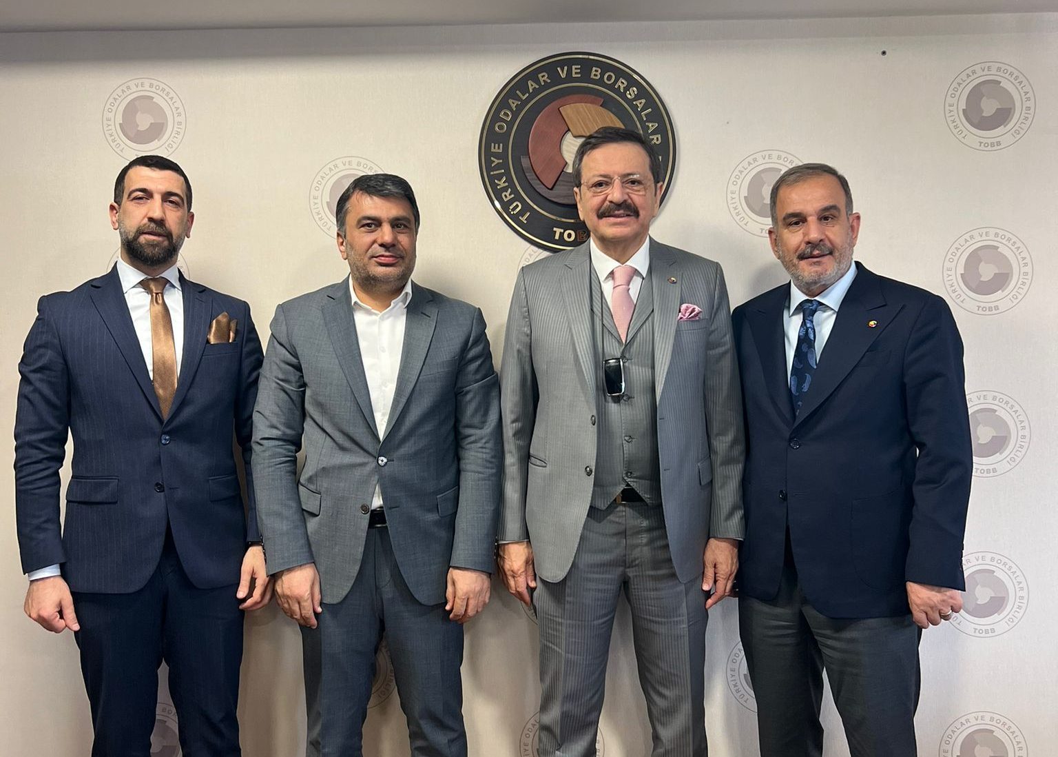 BAŞKAN ALAN, TOBB BAŞKANI HİSARCIKLIOĞLU İLE GÖRÜŞTÜ
