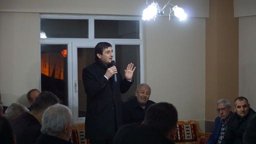 AKIN” BİR KÜREK ASFALT DÖKEMEYEN BELEDİYECİLİK ANLAYIŞI İLE KARŞI KARŞIYAYIZ”