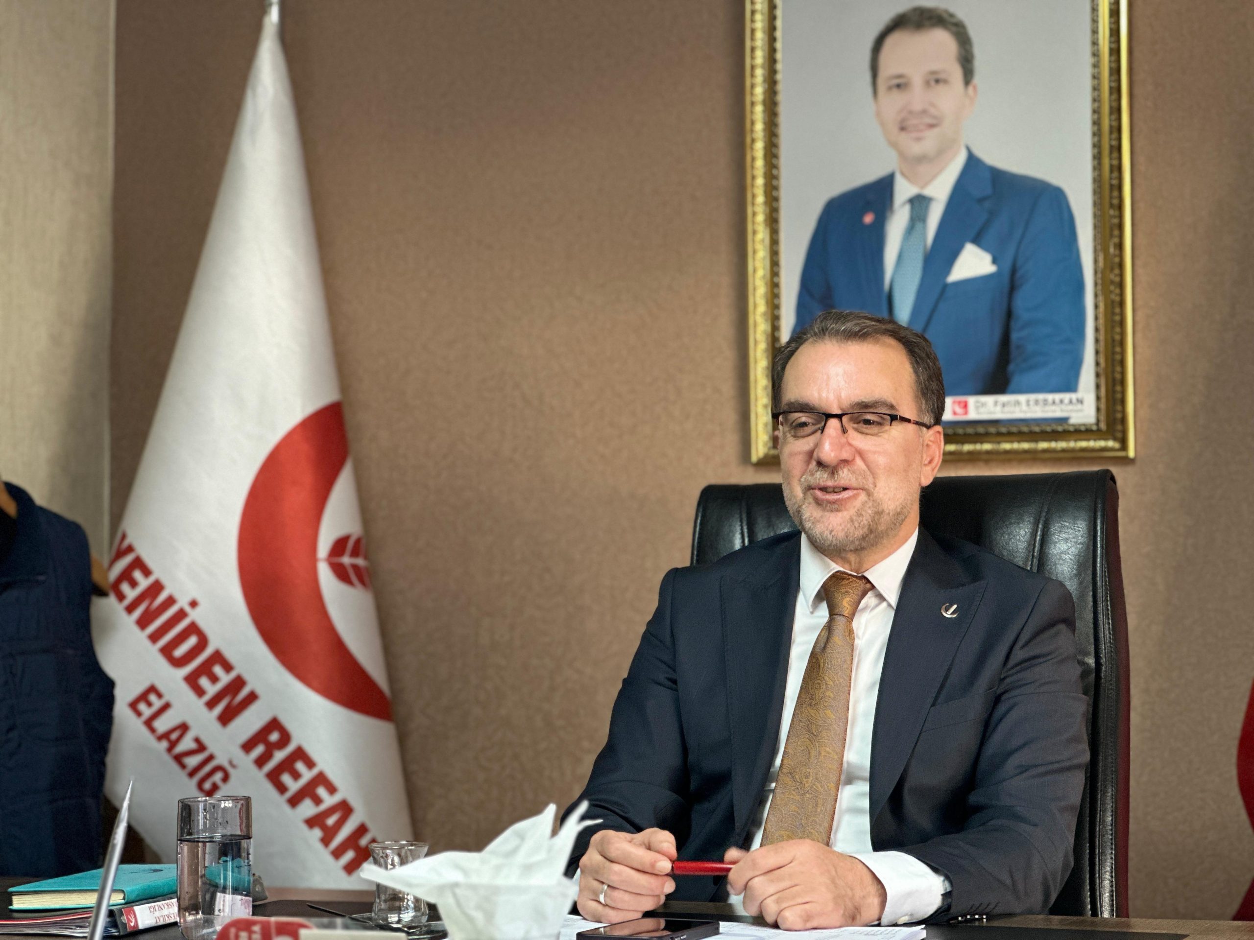YRP GENEL BAŞKAN YARDIMCISI GÜL: HALKIMIZ YENİDEN REFAH PARTİSİNİ DESTEKLEYEREK CEKET SİYASETİNİ ORTADAN KALDIRMIŞTIR