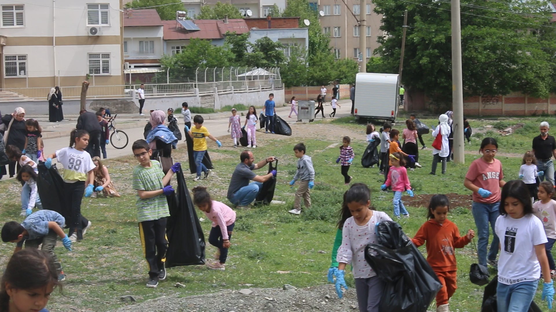 Kovancılar Belediyesi’nden Temizlik Seferberliği