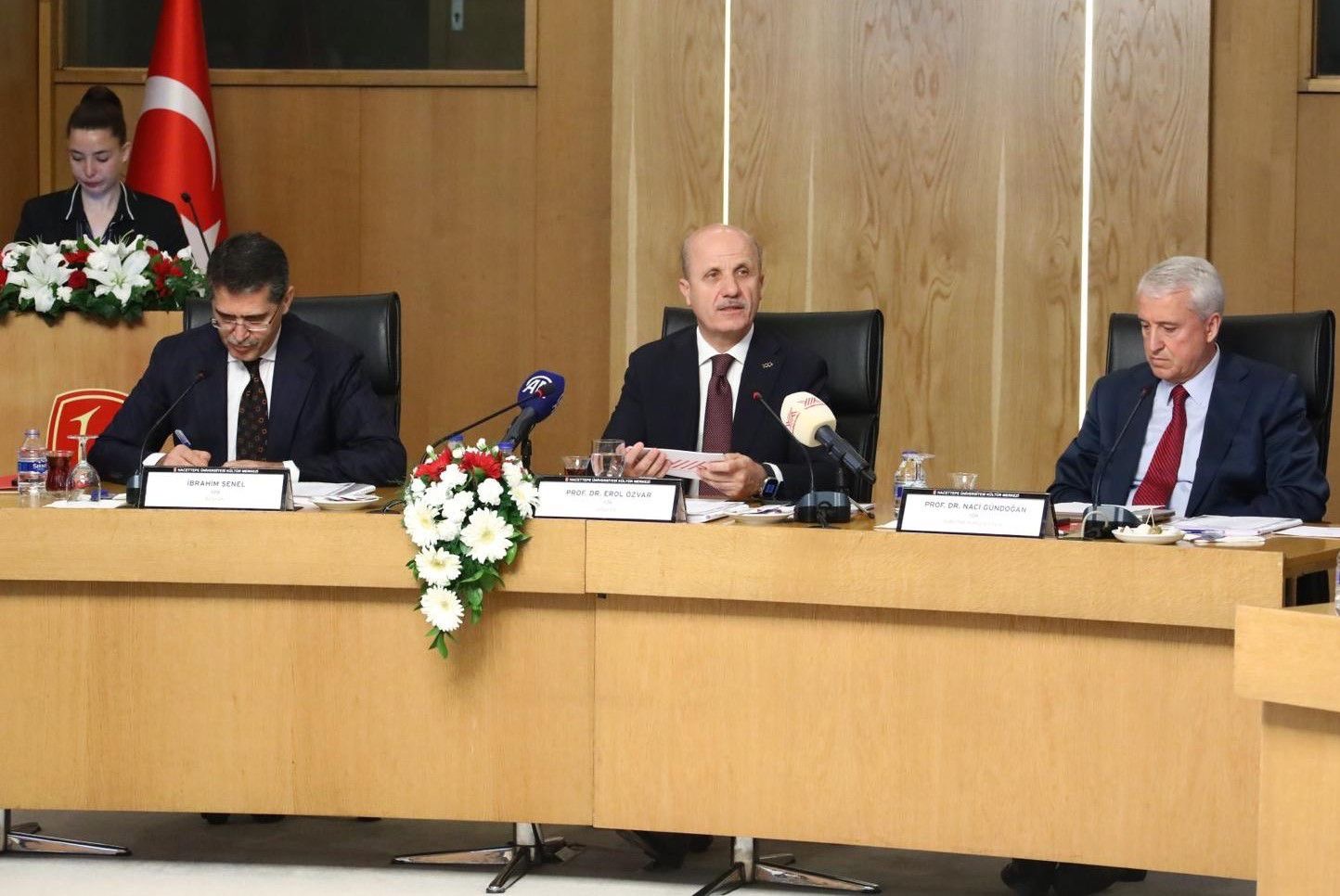 ARAŞTIRMA ÜNİVERSİTELERİ DESTEK PROGRAMI DEĞERLENDİRME TOPLANTISI YAPILDI