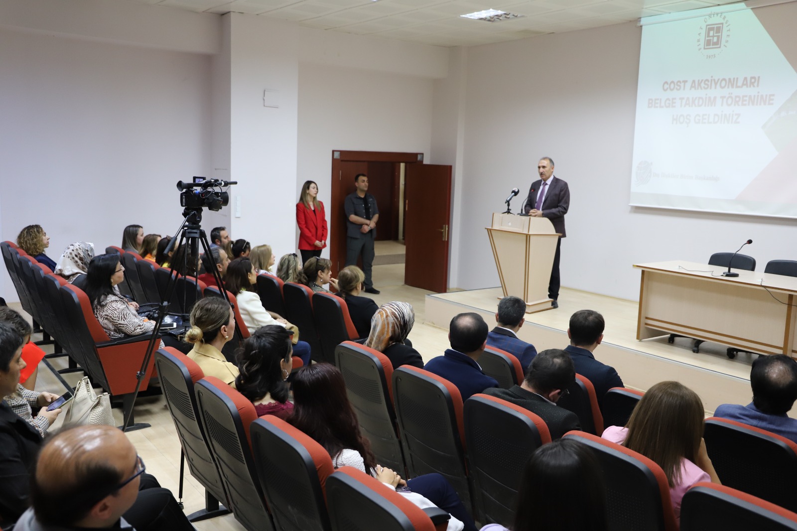 FIRAT ÜNİVERSİTESİ’NDE BLOCKCHAİN TEKNOLOJİLERİ VE GİRİŞİMCİLİK FIRSATLARI ANLATILDI