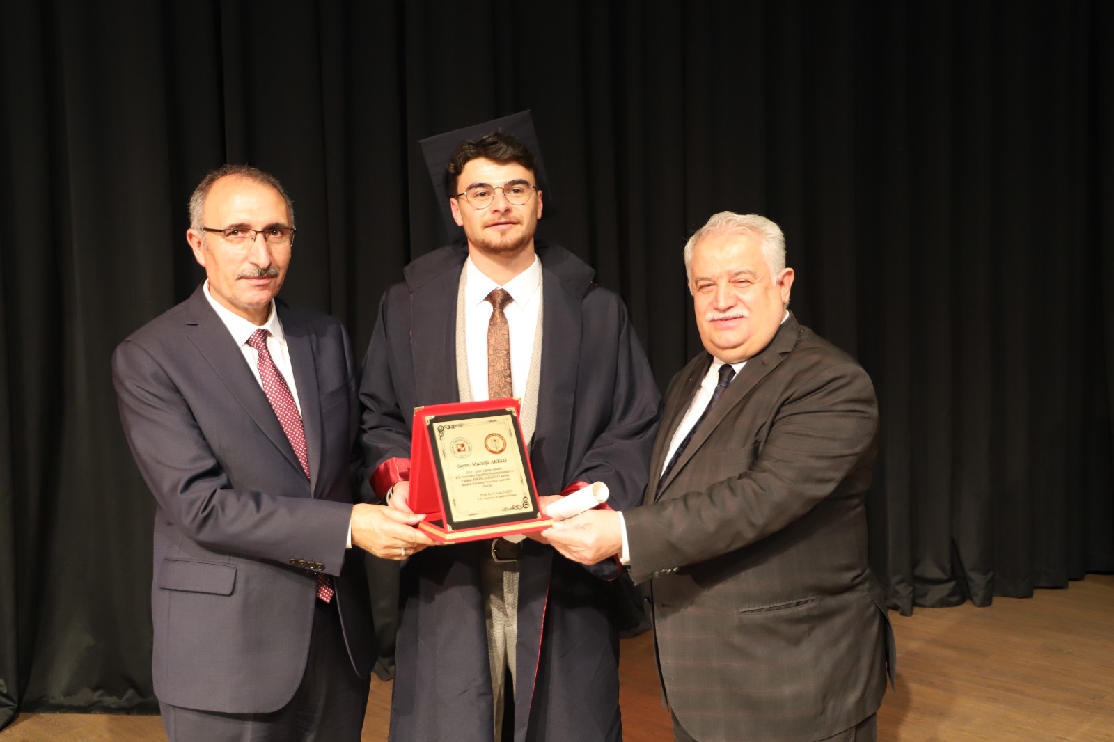 VETERİNER FAKÜLTESİ’NDE YEMİN TÖRENİ DÜZENLENDİ