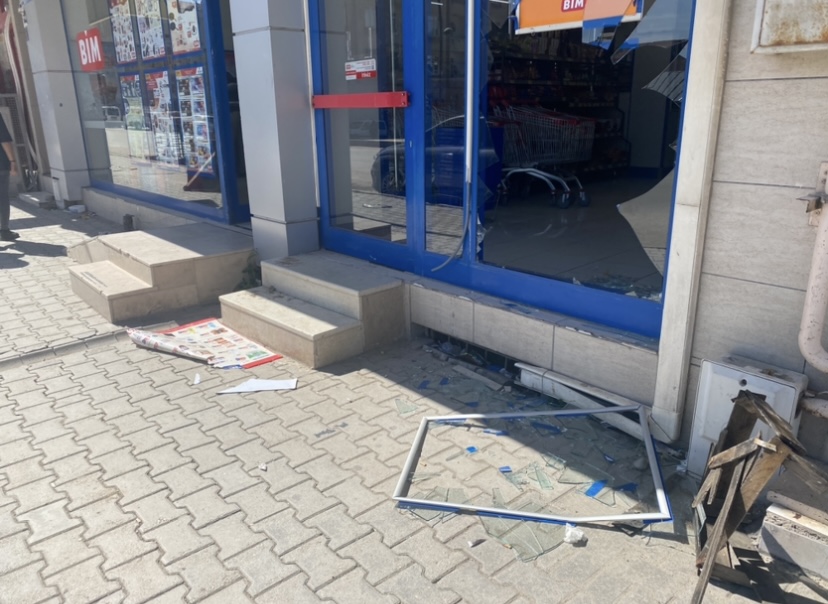 ELAZIĞ’DA MÜLTECİLER ARASINDA ÇIKAN ÇATIŞMADA 3 KİŞİ YARALANDI
