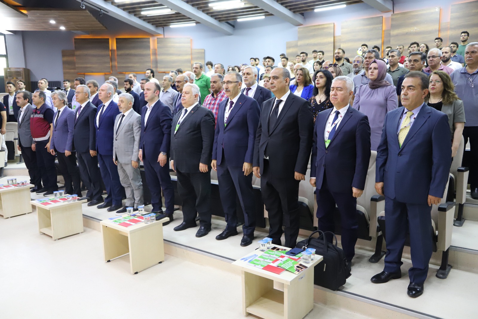 Fırat Üniversitesi’nde “Sokak Hayvanları: Toplumsal Sorunlar Ve Halk Sağlığı ” konulu sempozyum gerçekleştirildi.