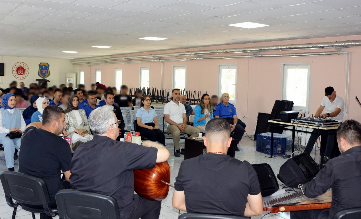 Elazığ Belediyesi suça sürüklenmiş çocuklar için etkinlik düzenledi.