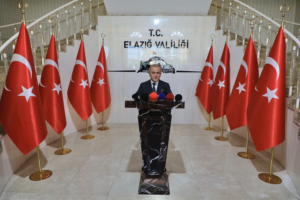 Vali Numan Hatipoğlu:”Kamu hizmetlerini yürütürken vatandaşlarımızın huzuru için tüm paydaşlarımızla birlikte çalışacağız”