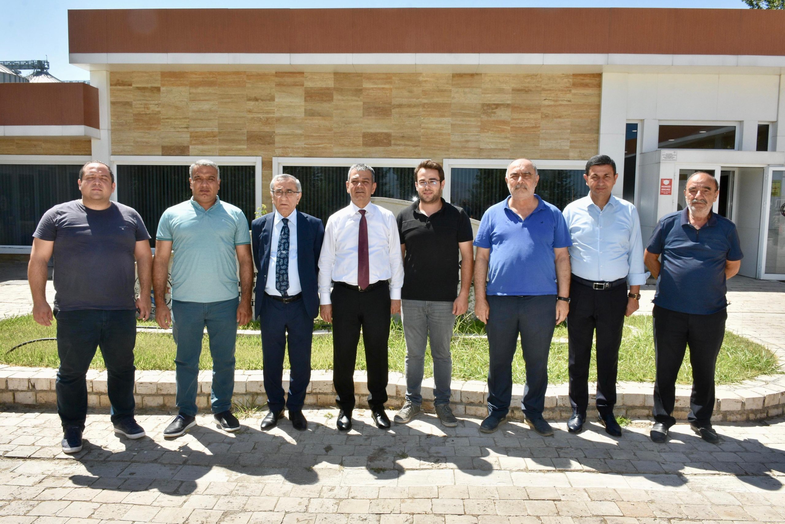 Milletvekili Keleş, Tasarım ve İnovasyon Merkezi’nde İncelemelerde Bulundu.