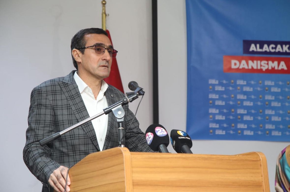 AK Parti Alacakaya İlçe Başkanı Görevden Affını İstedi