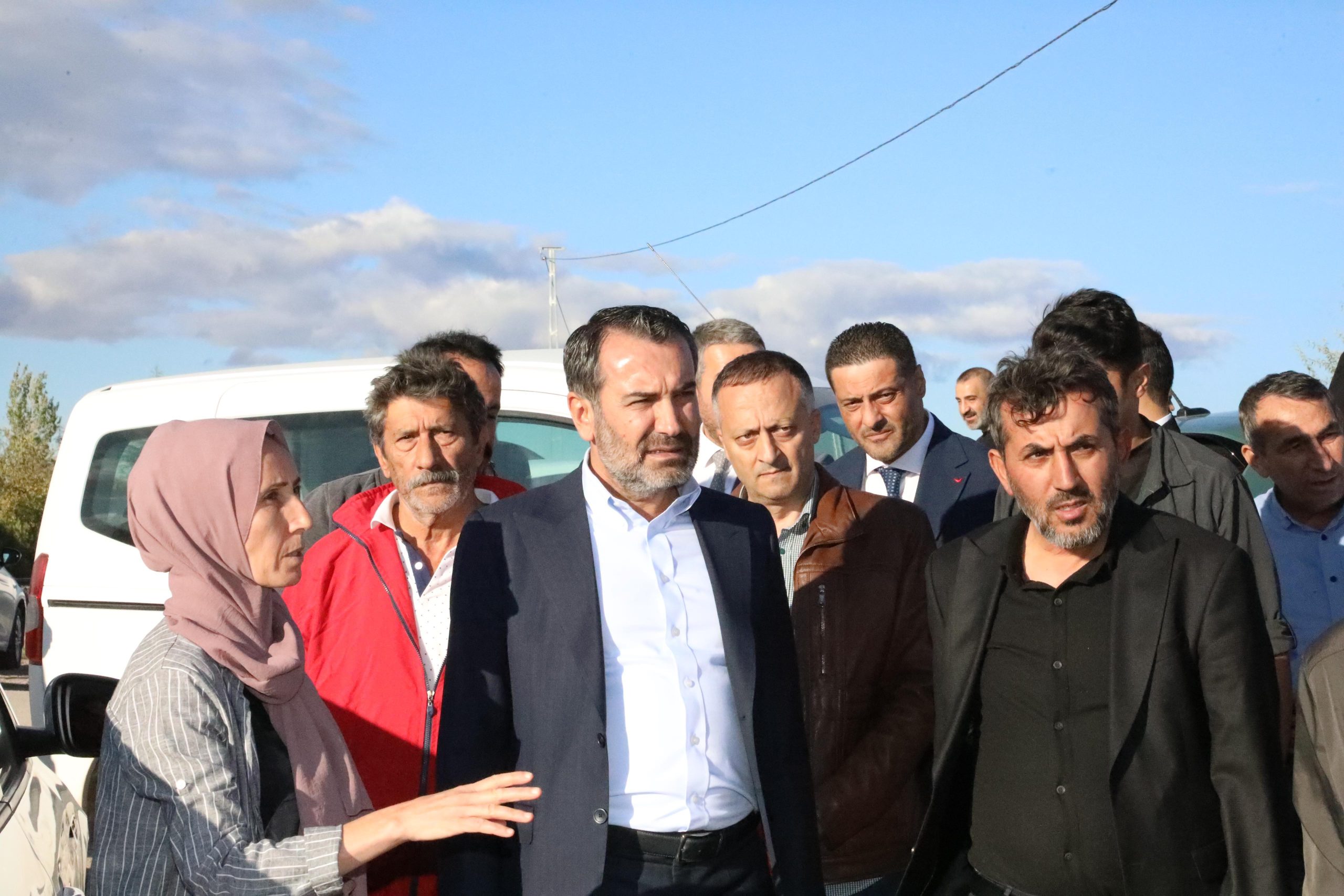 Başkan Şerifoğulları, Aşağıdemirtaş Mahallesi’nde İncelemelerde Bulundu