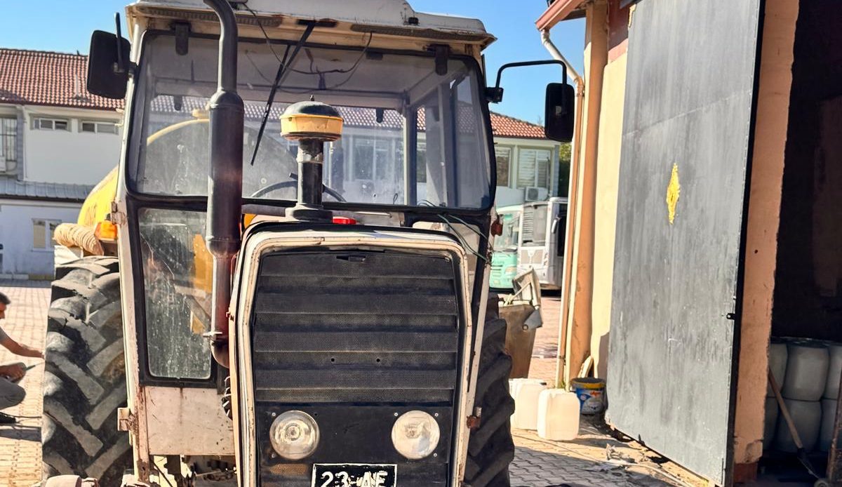Akçakiraz Belediyesi, İhtiyaç Fazlası Araçları İhaleyle Satışa Sunuyor