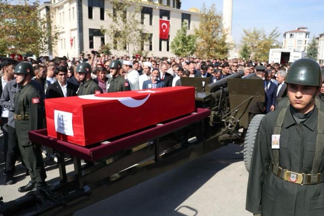 ELAZIĞLI ŞEHİT SEFER ALAN SON YOLCULUĞUNA UĞURLANDI!