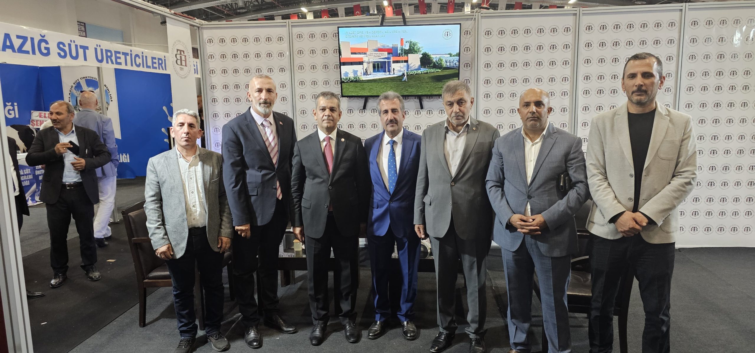 Milletvekili Keleş, Elazığ Gıda, Tarım, Hayvancılık, Teknoloji ve Yöresel Ürünler Fuarı’nı Ziyaret Etti