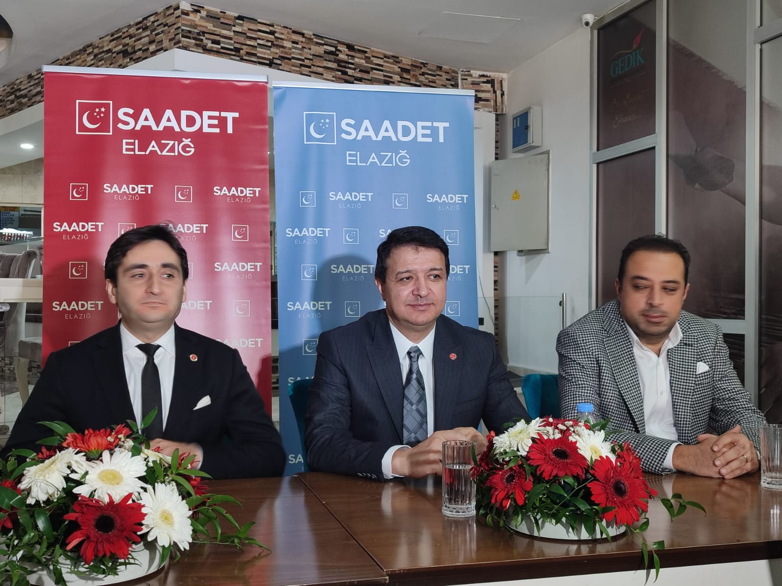 Saadet Partisi Genelbaşkanvekili Arıkan:”Türkiye’de artık kuru ekmek üzerinden siyaset yapma dönemi bitti”