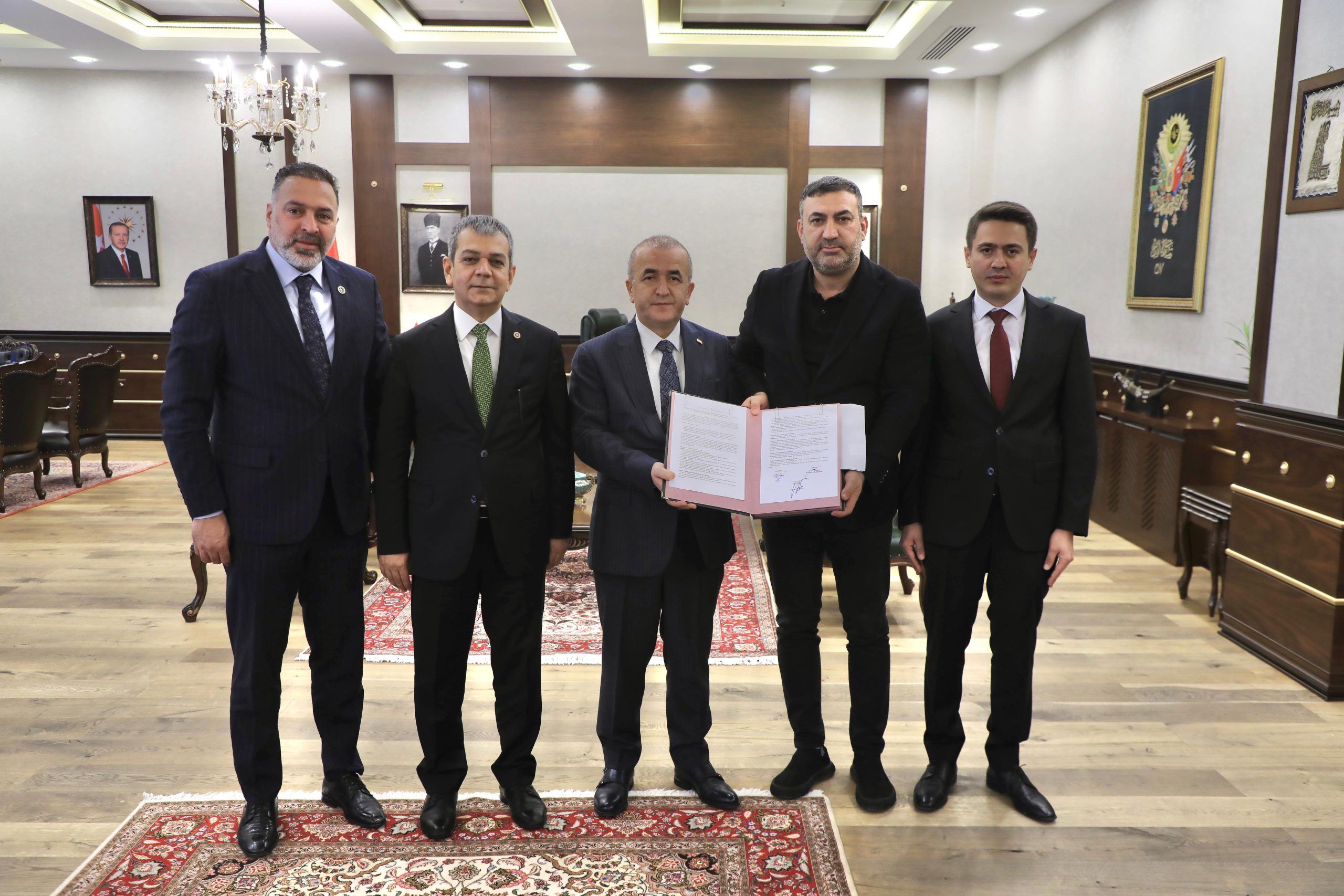 Milletvekili Keleş, Çarşı Mahallesi’nde Hemşehrileriyle Bir Araya Geldi