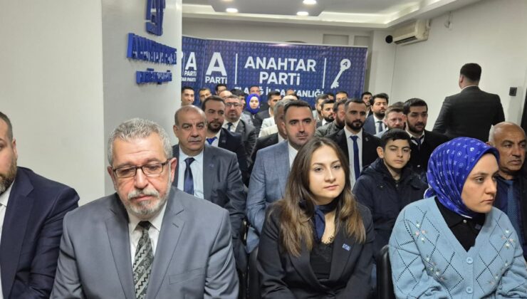 ANAHTAR PARTİ, MERKEZ İLÇE YÖNETİMİ AÇIKLANDI