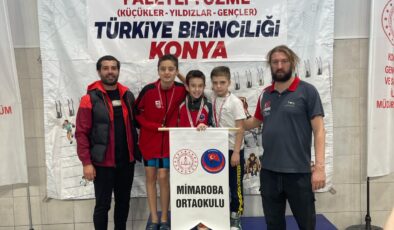 ELAZIĞ İL ÖZEL İDARESİ YÜZME TAKIMINDAN BÜYÜK BAŞARI ALP EREN GÜLER TÜRKİYE İKİNCİSİ OLDU