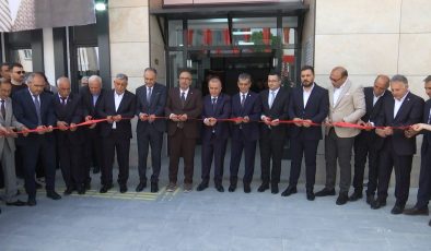 Karakoçan ve Kovancılar’da Aile Sağlığı Merkezi ve 112 Birimi Açıldı