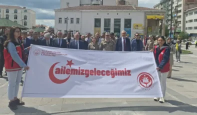 Elazığ’da ‘2025 Aile Yılı Kortej Yürüyüşü’ düzenlendi.