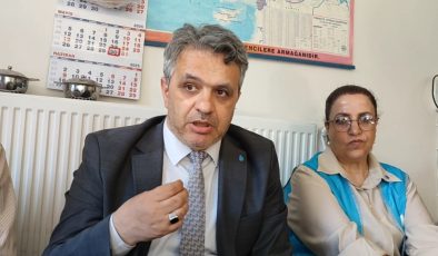DEVA Partisi genel Başkan Yardımcısı Türkmen:”Sadece bir kişinin yeniden cumhurbaşkanı olması için değiştirilecek bir metin değildir anayasa.”