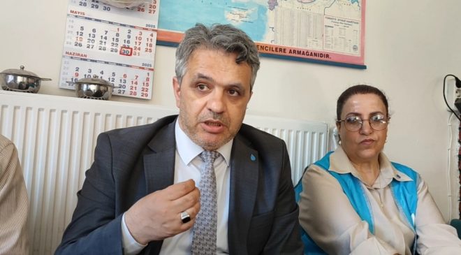 DEVA Partisi genel Başkan Yardımcısı Türkmen:”Sadece bir kişinin yeniden cumhurbaşkanı olması için değiştirilecek bir metin değildir anayasa.”