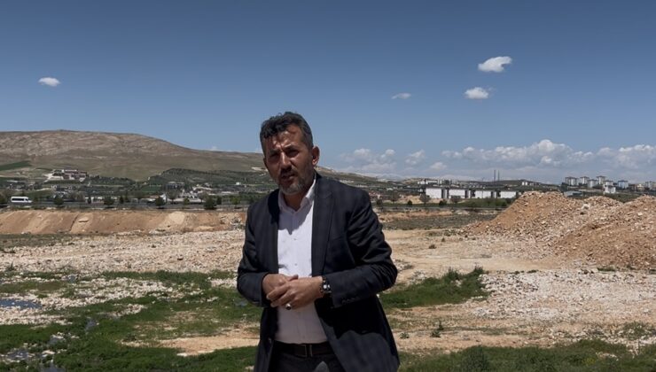 GÜNEYKENT TOKİLER’DE LAĞIM SUYU 1 YILDIR MAHALLENİN İÇİNE AKIYOR