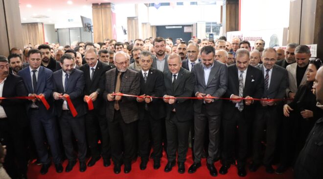 BAŞKAN ALAN, İNŞAAT VE YAPI TEKNOLOJİLERİ FUARI AÇILIŞINA KATILDI