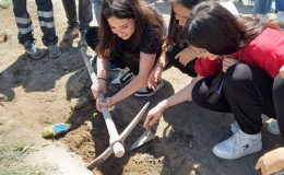 Elazığ’da Öğrenciler Tadım Höyüğü ve Kalesi’nde Arkeolojik Kazı Deneyimi Yaşadı