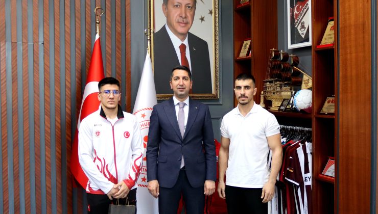 Omzundaki Sakatlığa Rağmen Türkiye Üçüncüsü Oldu