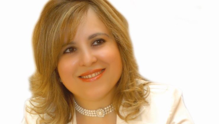 Gazeteci Şair Ayşe Paslanmaz….Yaşa Sevdiğim…