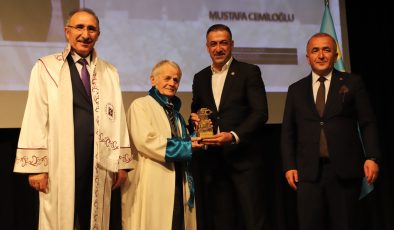 MUSTAFA ABDÜLCEMİL KIRIMOĞLU’NA FIRAT ÜNİVERSİTESİ TARAFINDAN FAHRİ DOKTORA UNVANI TAKDİM EDİLDİ