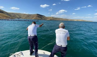 Keban Barajı’nda Kaçak Ağa Müdahale: 65 Kilogram Balık Doğaya Salındı
