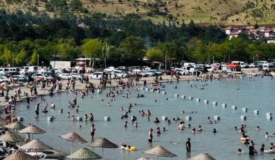 Doğu’nun İncisi Hazar Gölü, Ziyaretçi Akınına Uğruyor