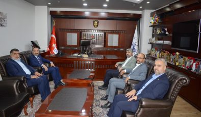 HÜDA PAR Heyeti, Başkan Şerifoğulları İle Bir Araya Geldi