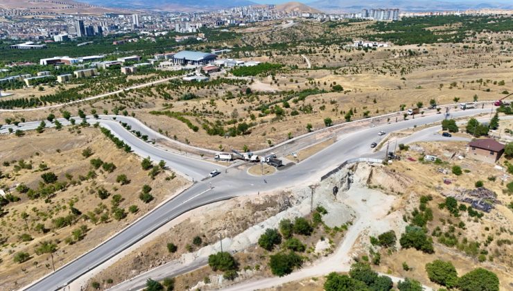 ELAZIĞ BELEDİYESİ, YOL YENİLEME VE İYİLEŞTİRME ÇALIŞMALARINI SÜRDÜRÜYOR