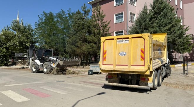 Abdullahpaşa Mahallesi’nde Temizlik Çalışması
