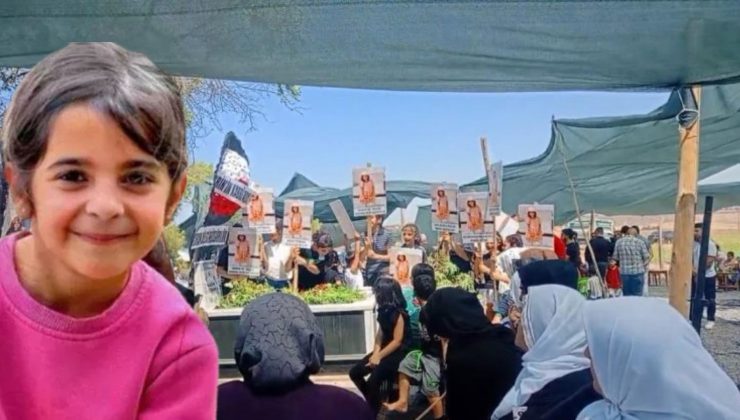 NARİN GÜRAN MEZARI BAŞINDA ANILDI: YAKINLARI AİLE İÇİN ADALET İSTEDİKLERİNİ BELİRTTİ