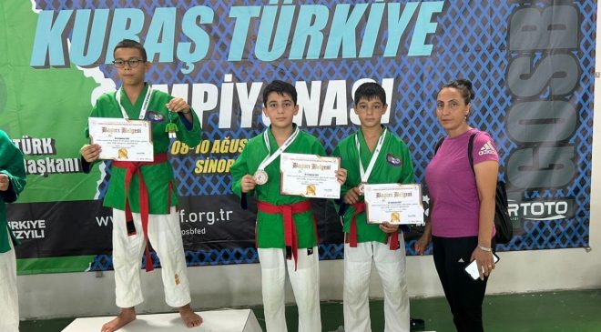 Elazığlı sporcu Umuthan Yağcı, Türkiye üçüncüsü oldu.