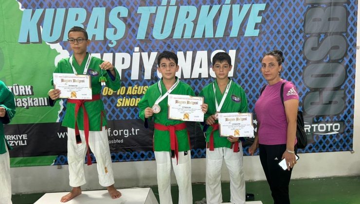 Elazığlı sporcu Umuthan Yağcı, Türkiye üçüncüsü oldu.